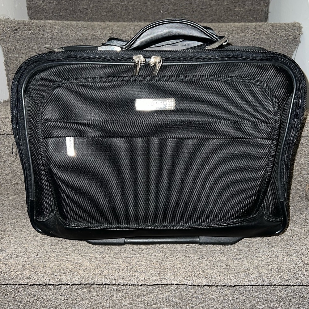 Kenneth Cole Reaction | Rolling Carry-on Business Travel Laptop‎ Briefcase Bag